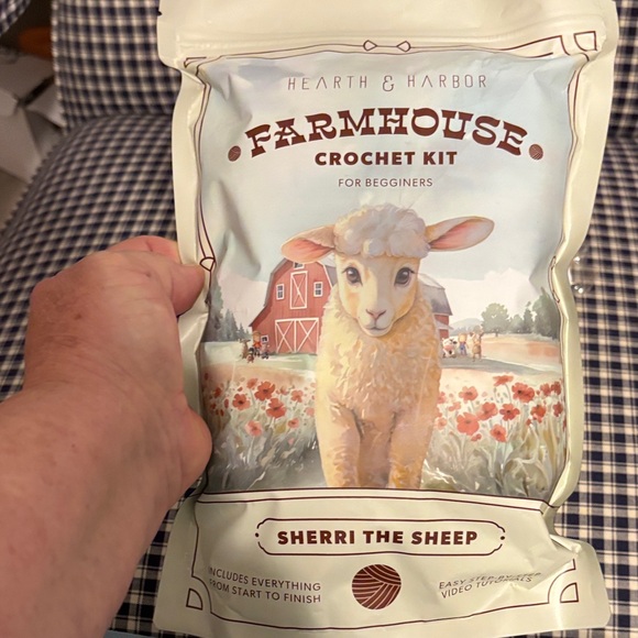 Crafters set: Crochet Kit, Punch Needle Set, scratch card set and bead art set - Picture 2 of 9